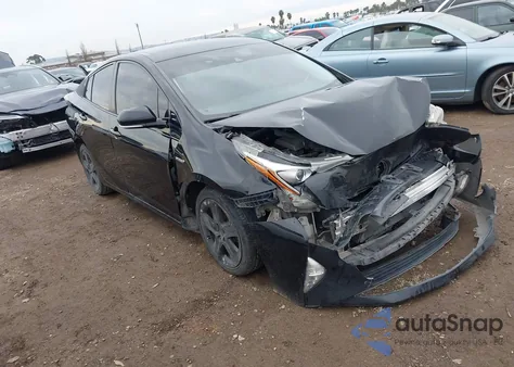 2017 Toyota Prius Three Touring z USA, uszkodzony, nr VIN JTDKARFU1H3544456